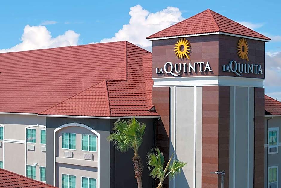 La Quinta Inn & Suites by Wyndham Raymondville
