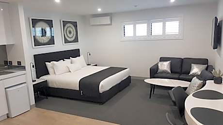 Deluxe Suite with Spa Bath