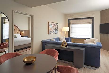 Executive king suite with Sofa Bed
