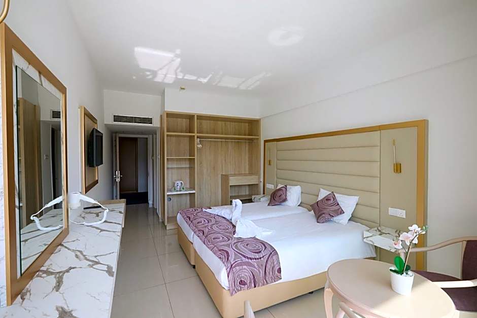 Tsokkos Protaras Beach Hotel