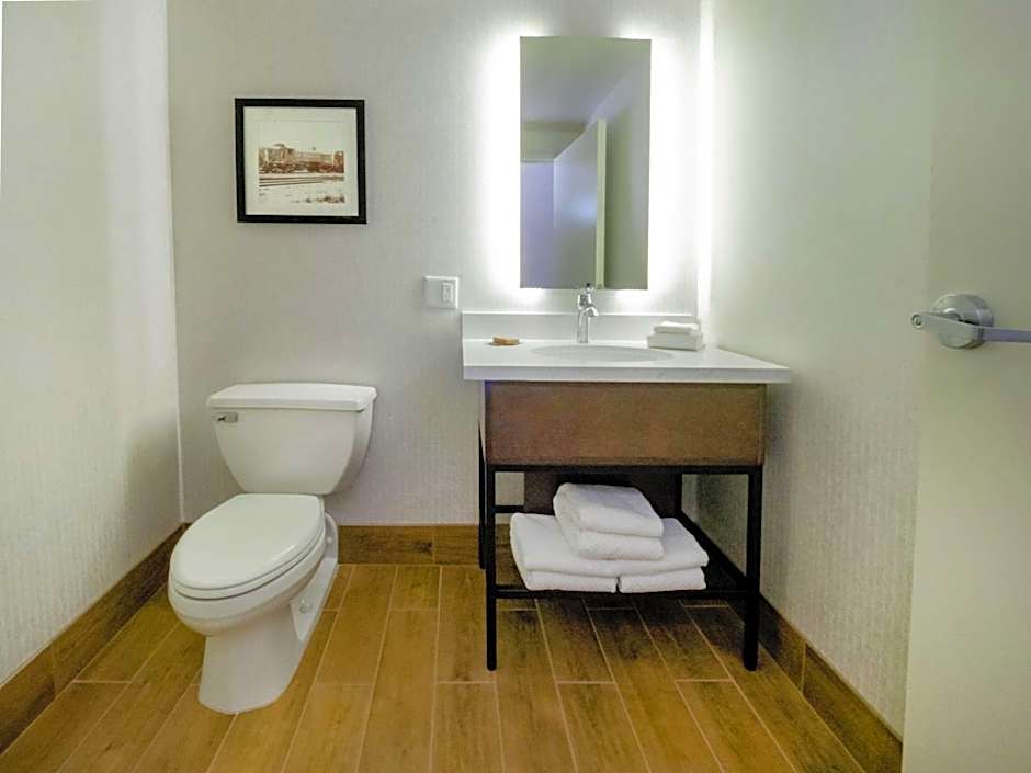 DoubleTree By Hilton Jamestown, NY