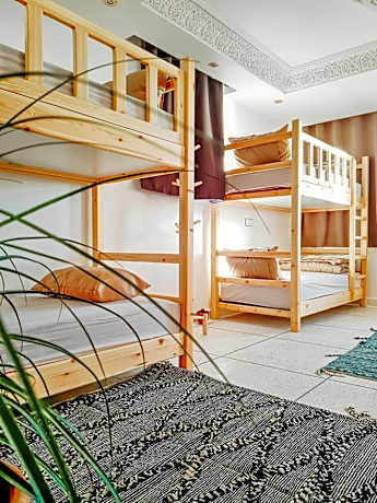 Bed in 6-Bed Mixed Dormitory Room