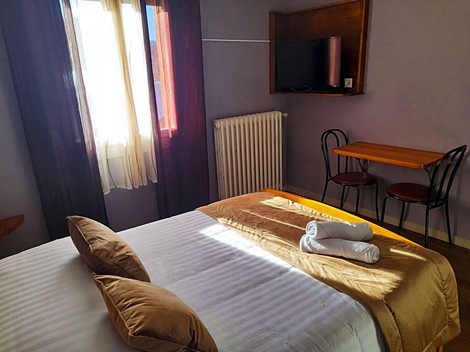 Le Catalan - Hôtel et appartements