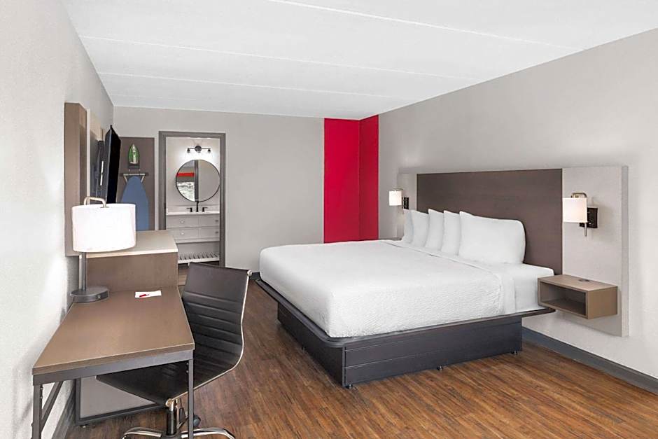 Ramada by Wyndham Bainbridge