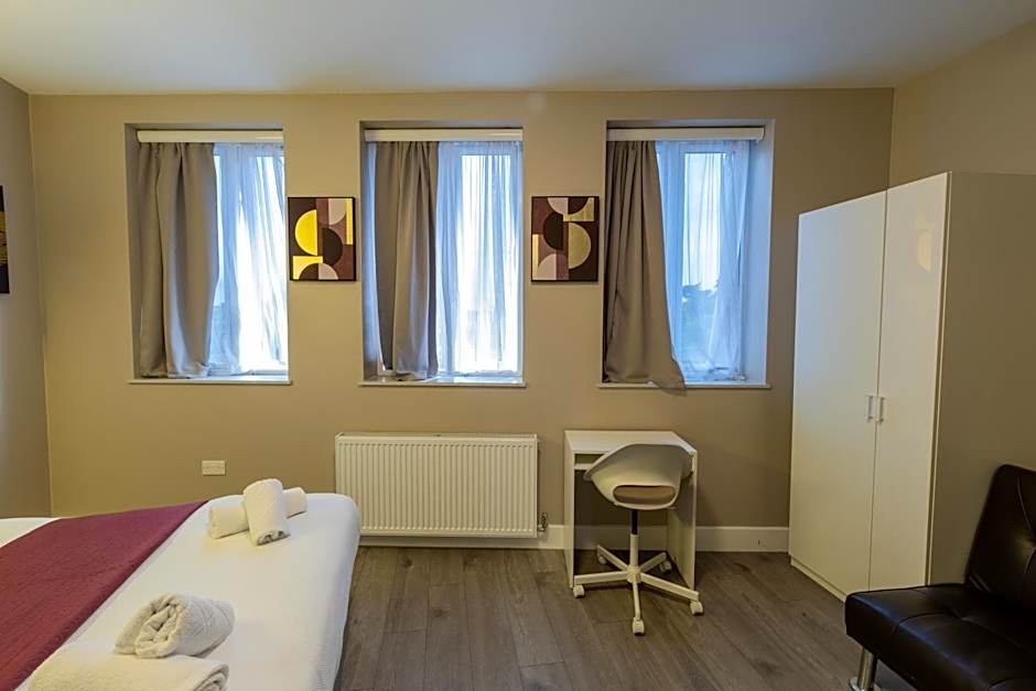 Paragraph Palmers Green - Tottenham Stadium