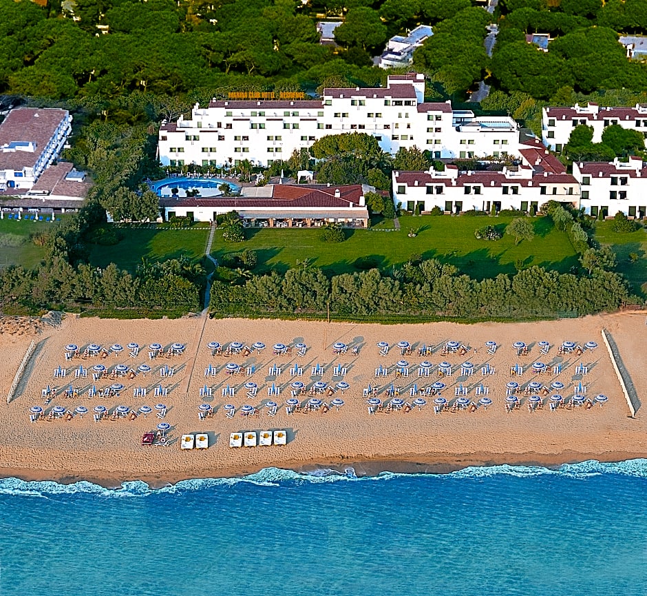 Marina Club Hotel