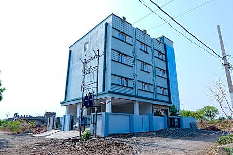 Pearl Lodge & Hotel Akkalkot
