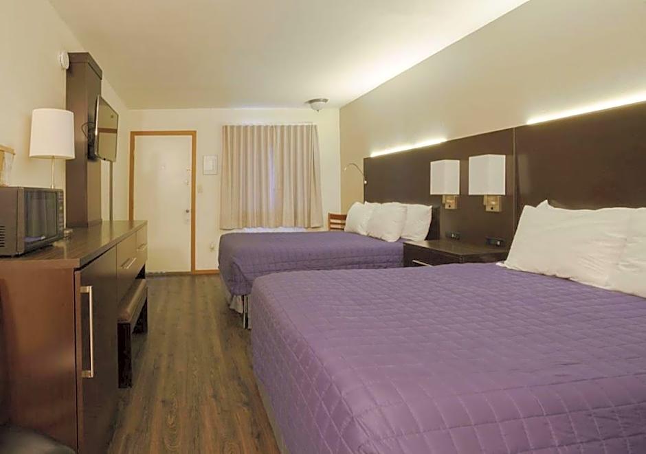 Shady Acre Inn and Suites