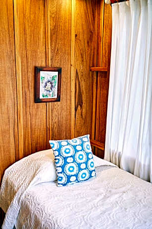 Standard Room (1 Twin Bed)