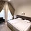 Yerevan Deluxe Hotel