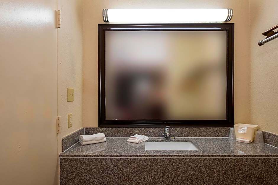 Red Roof Inn West Point