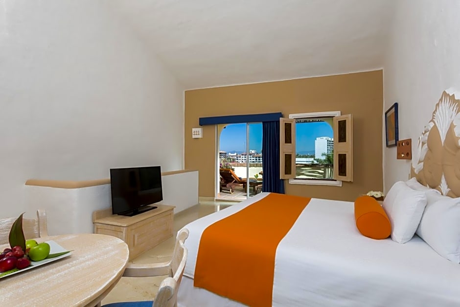 Flamingo Vallarta Hotel & Marina