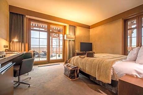 Deluxe Double Room with Bath