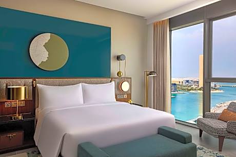 King Accessible One Bedroom Suite City View