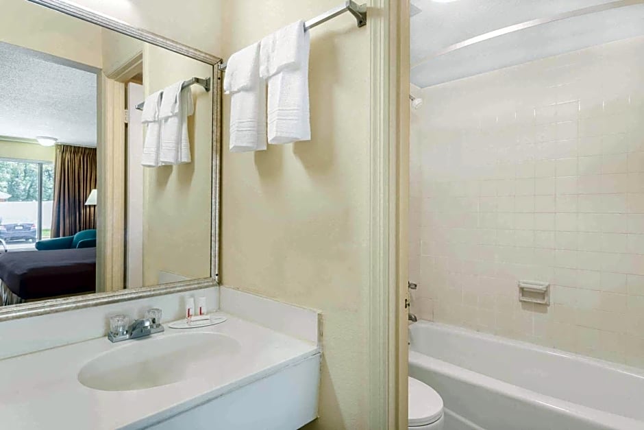 Days Inn by Wyndham Christiansburg