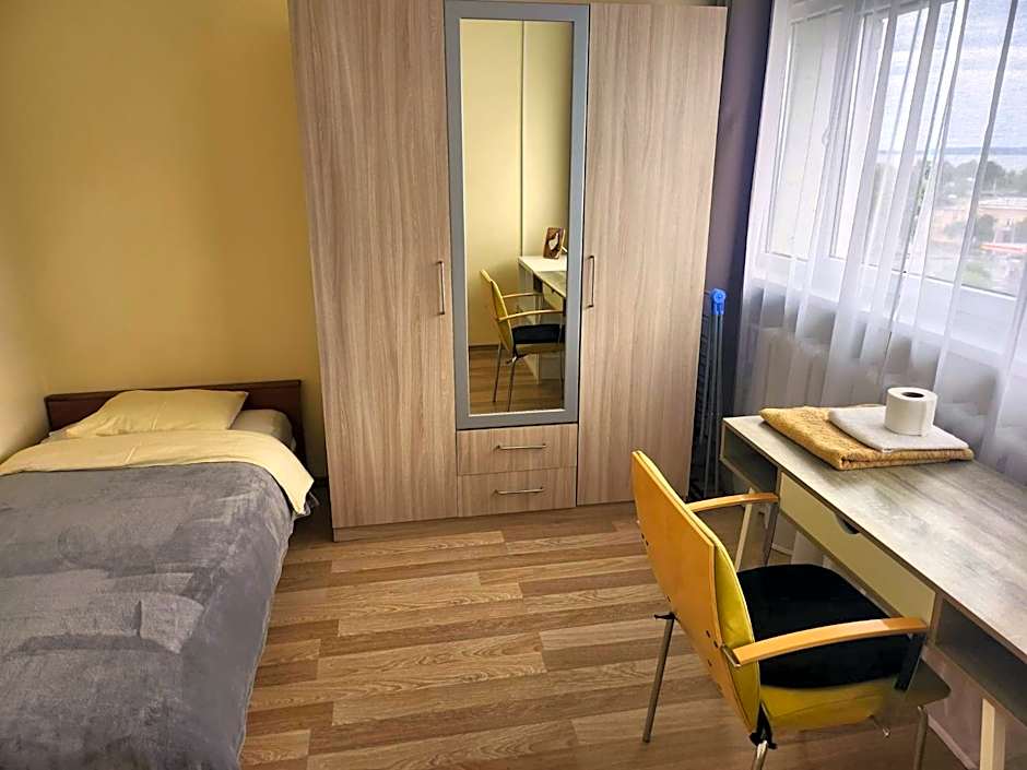 Bright & Peaceful Room Near Old Town