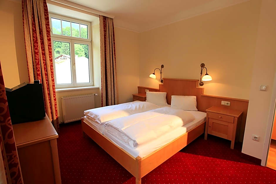 Romantik Residenz (Ferienwohnungen Hotel Im Weissen Rössl) - Dependance