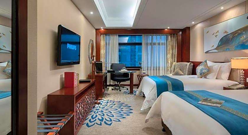 Gold Source Sunshine Hotel