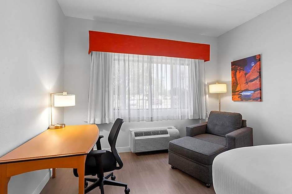 Red Lion Inn & Suites Goodyear - West Phoenix