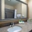 Holiday Inn Express Hotel & Suites Bakersfield Central By IHG