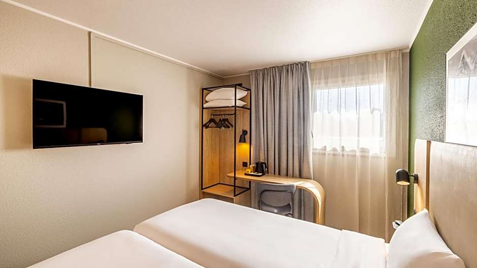 Campanile PRIME - Paris Bobigny