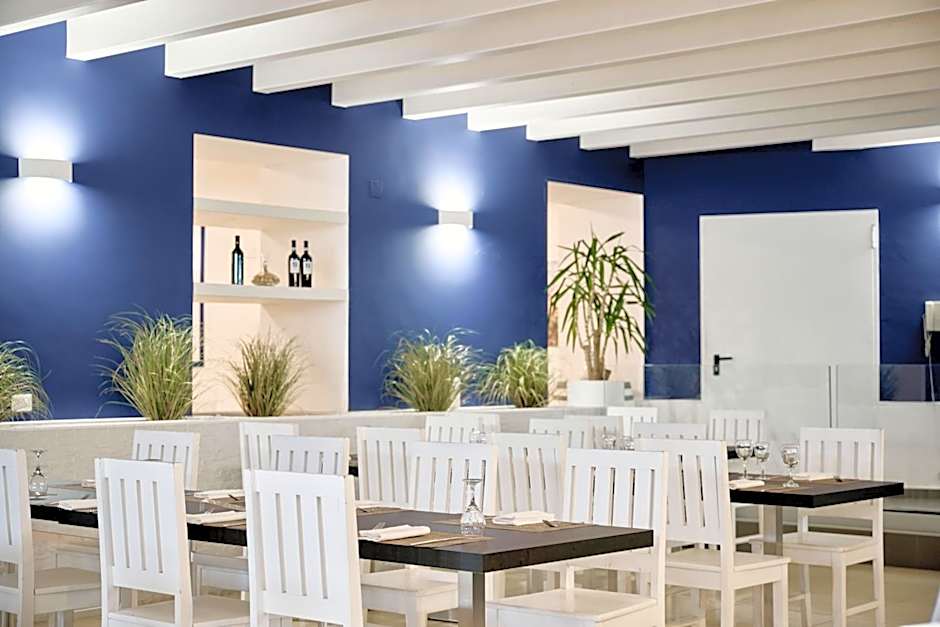 Ticho's Greenblu Hotel