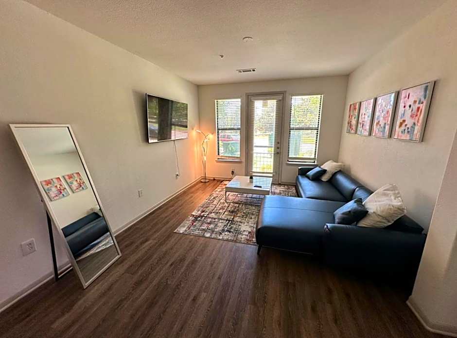 Convenient Spacious 2Bed 2Bath