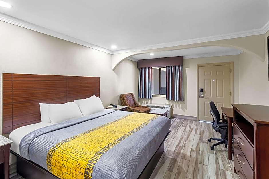 Americas Best Value Inn Houston Heights at I-45