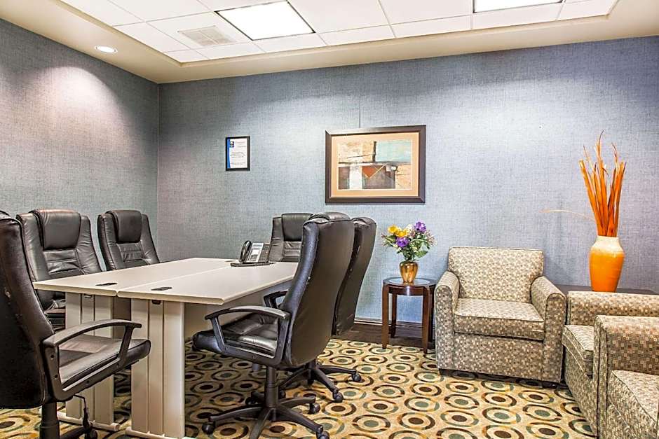 Comfort Inn & Suites Meriden East