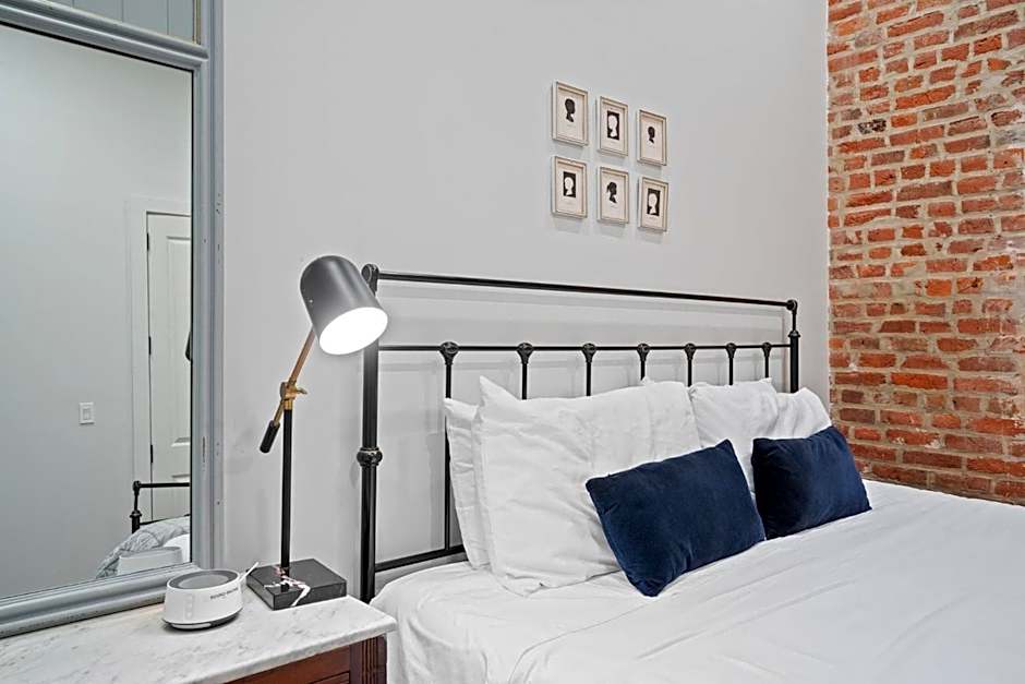 4br Gem On Gravier Close To Dining & Souvenirs