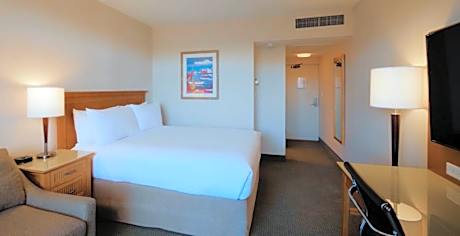Coast Superior Room, One Queen Bed, Pool Level