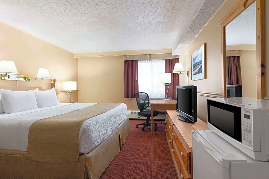 Photo 1 of 1 of Efficiency 1 King Bed