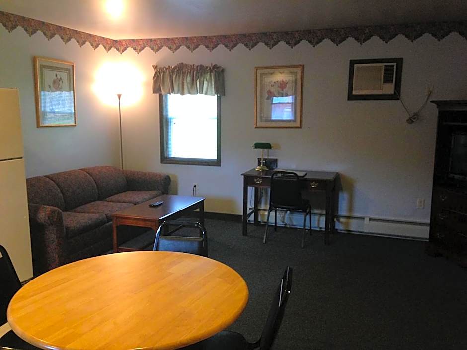 Fred's Inn Restaurant & Lodging