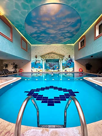 Petra Canyon Hotel