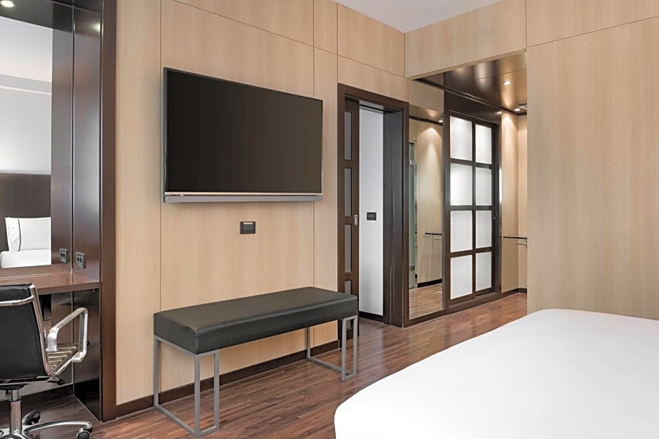 AC Hotel by Marriott Bologna