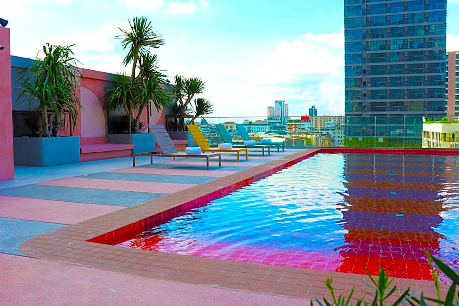 The Quarter Ratchathewi  by UHG