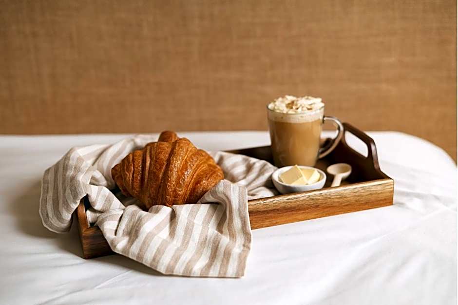 Amsterdam Lake Hotel