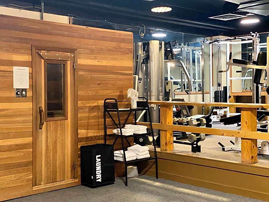 Ramada by Wyndham Whitecourt