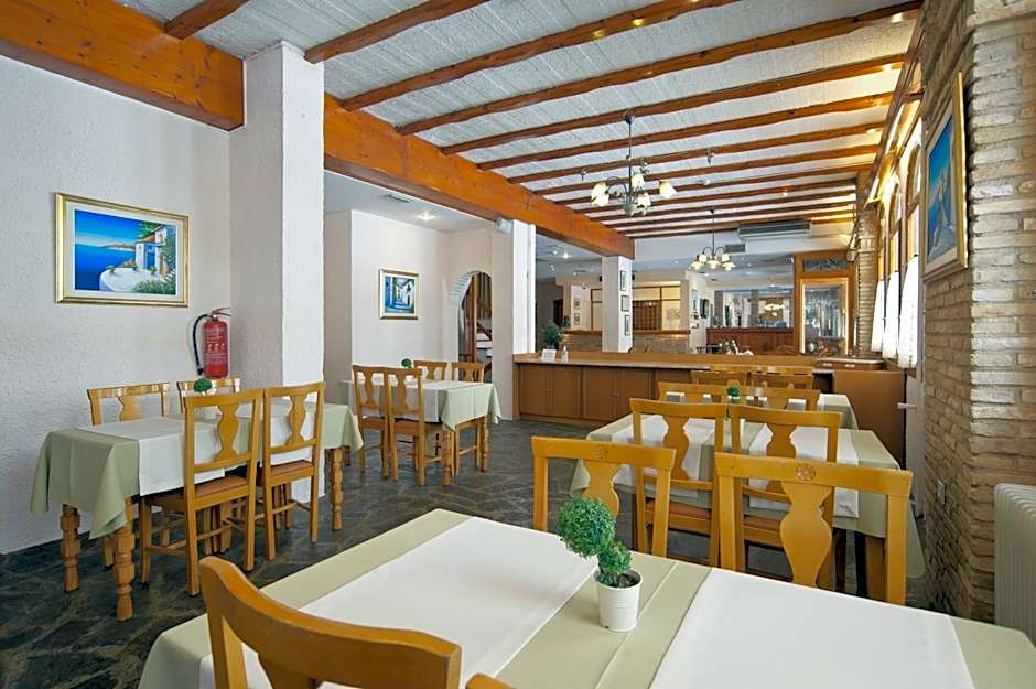 Acropole Delphi City Hotel