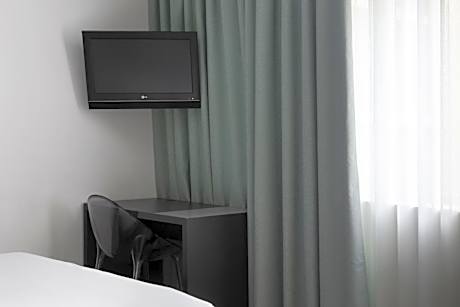 Double or Twin Room with Parking