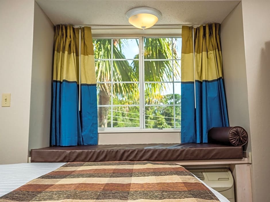 Microtel Inn & Suites By Wyndham Palm Coast