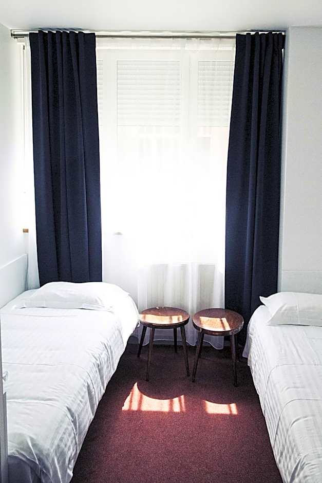 The Old Hotel Ravel Centre