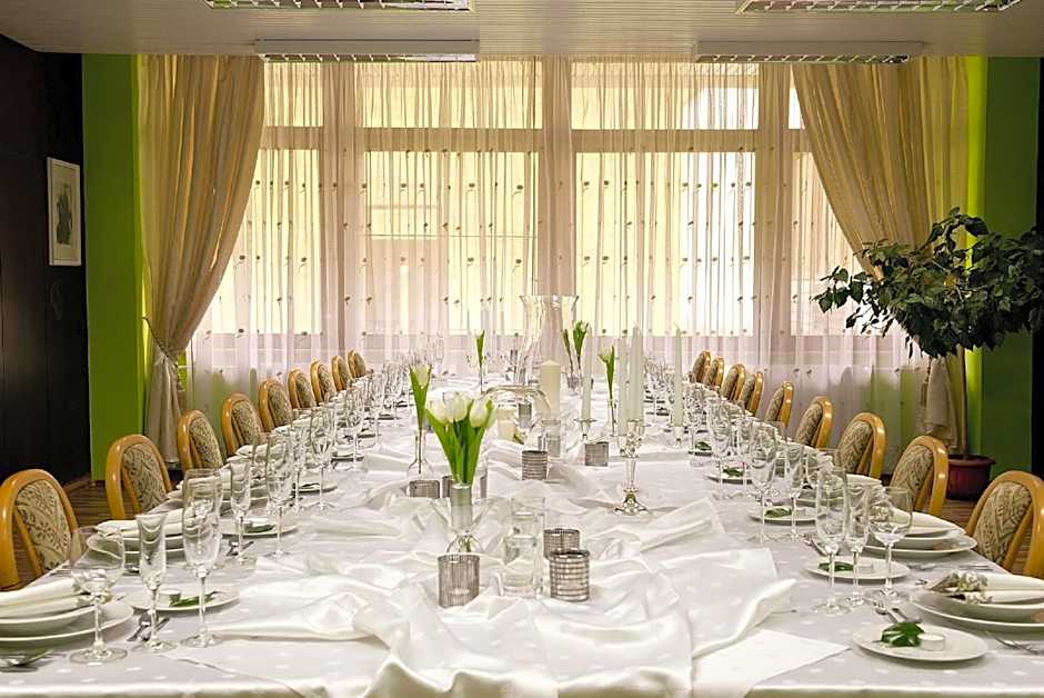 Hotel SOREA ĽUBOVŇA