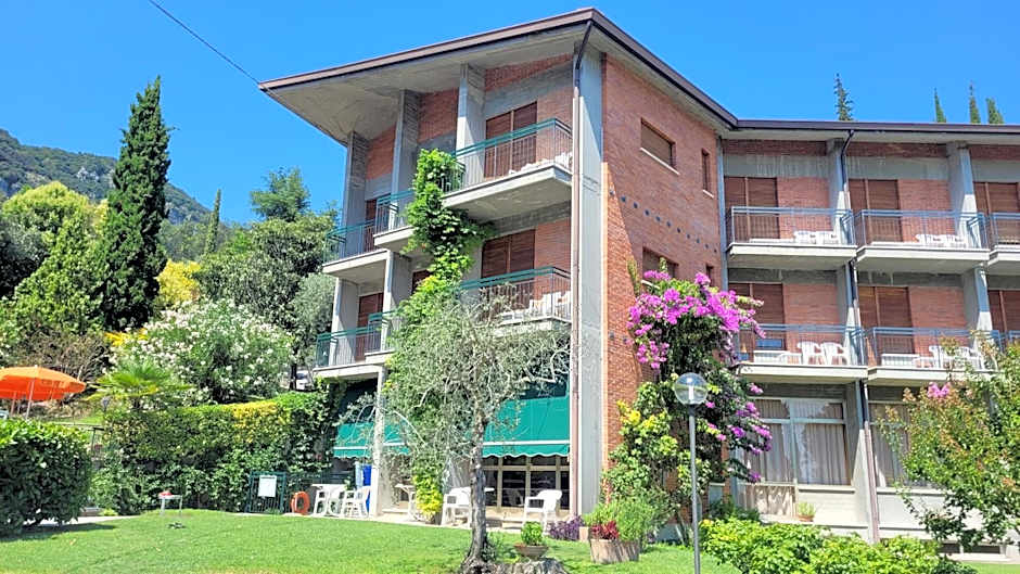 Hotel Gabbiano - Garda Lake Collection