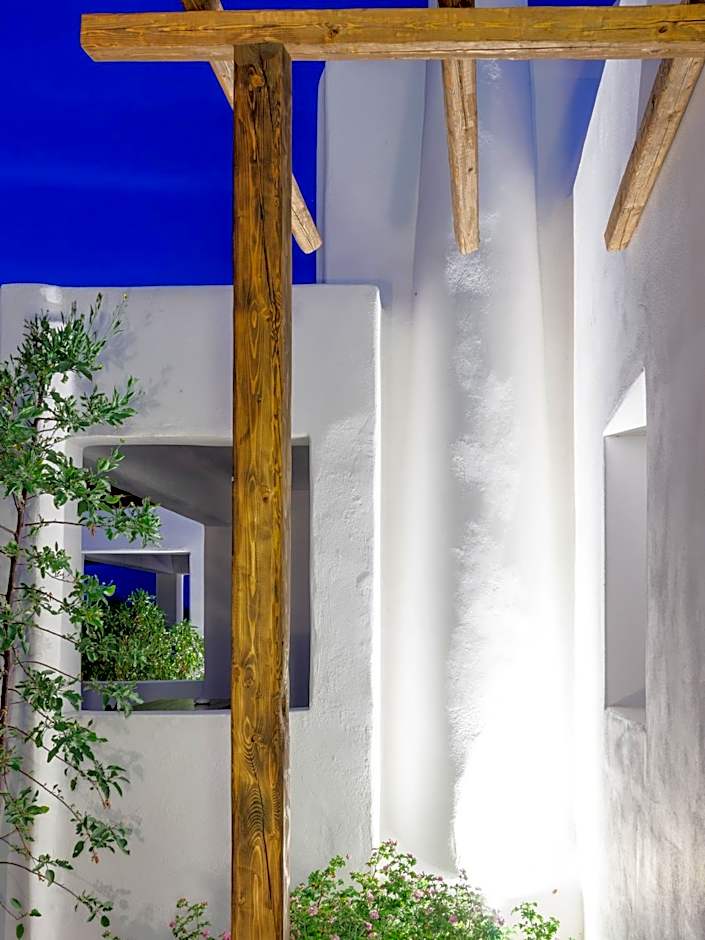 Bianco Diverso Suites