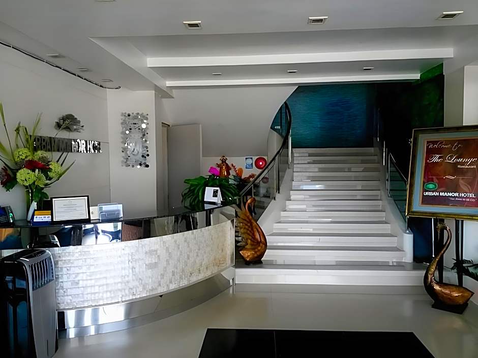 Urban Manor Hotel