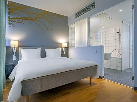 One-Bedroom Suite