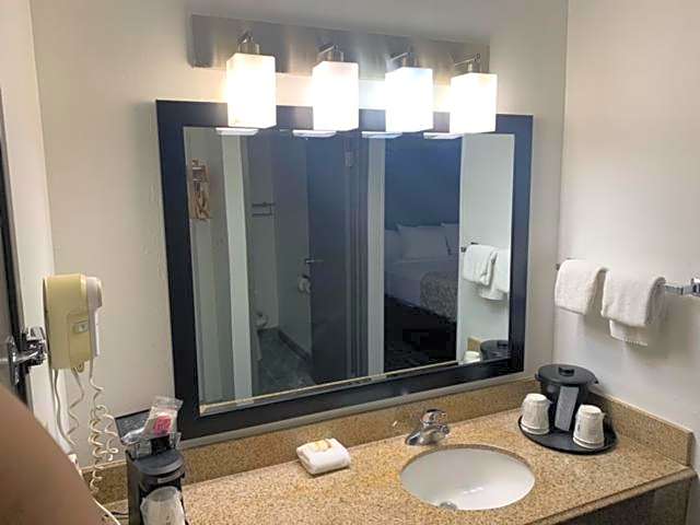 La Quinta Inn & Suites by Wyndham Cincinnati North