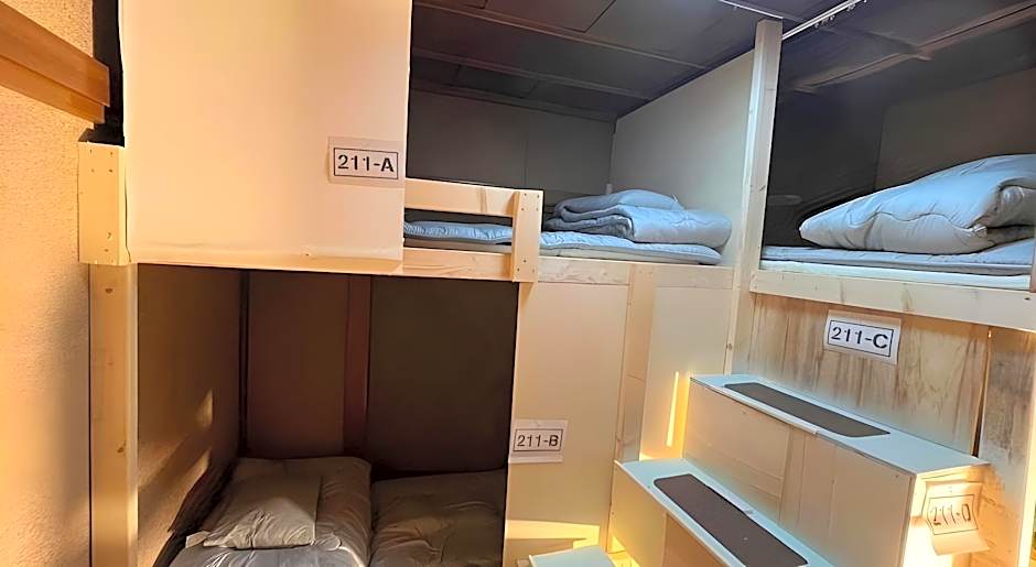 HOTEL1800