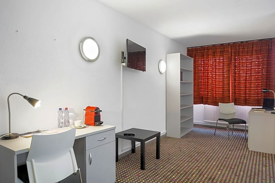 Neuchatel City Hotel